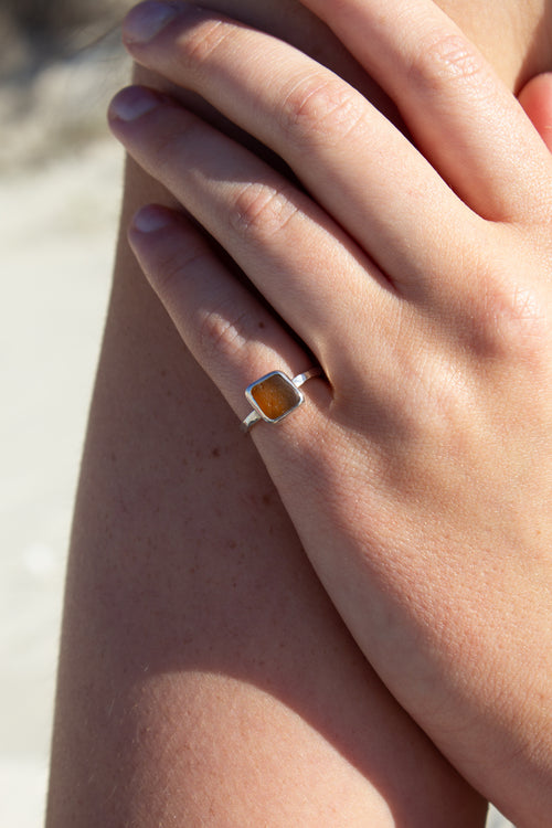 Brown Seaglass Tidal Pinky Ring ￼