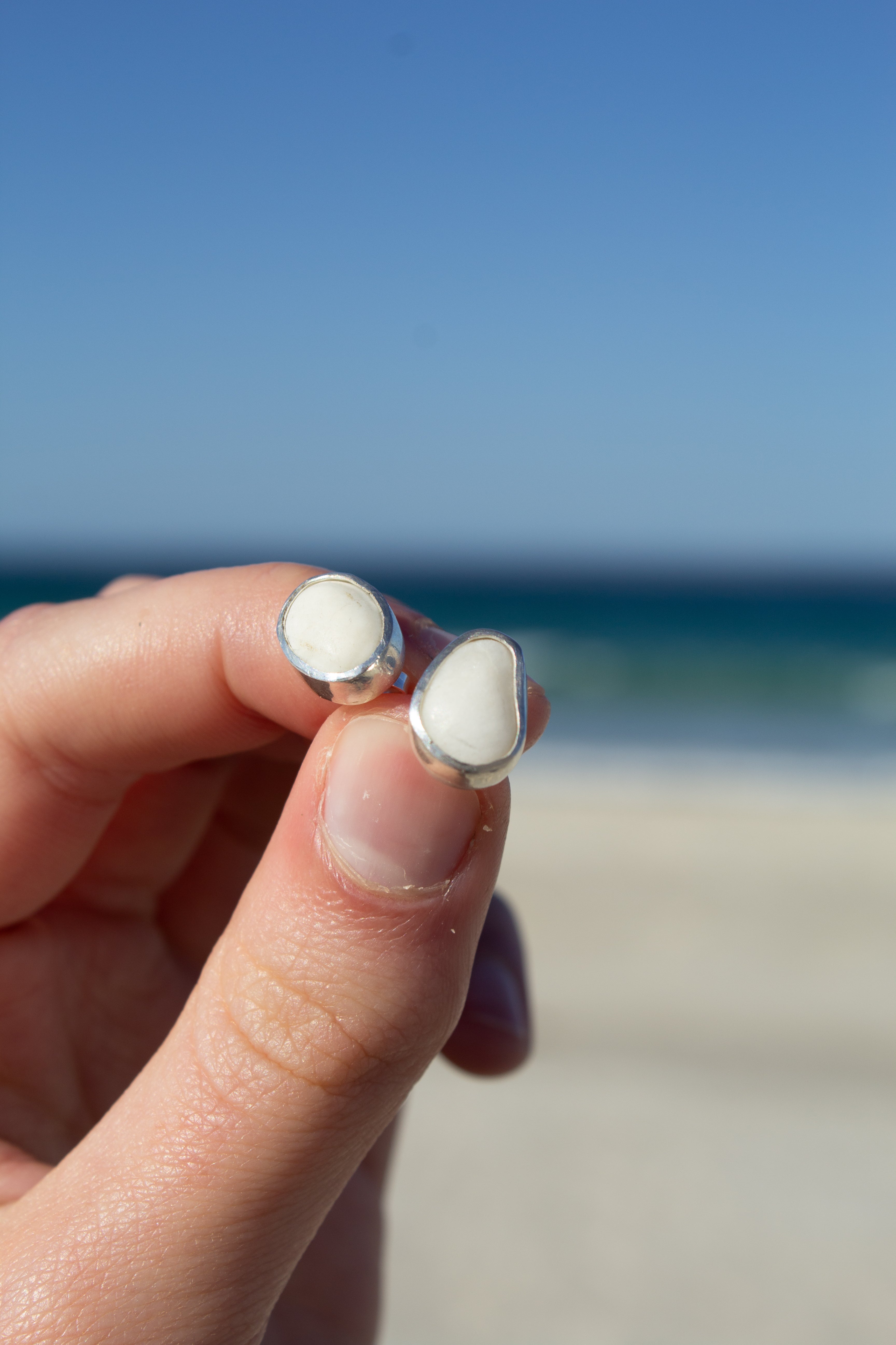 White Quartz Studs￼